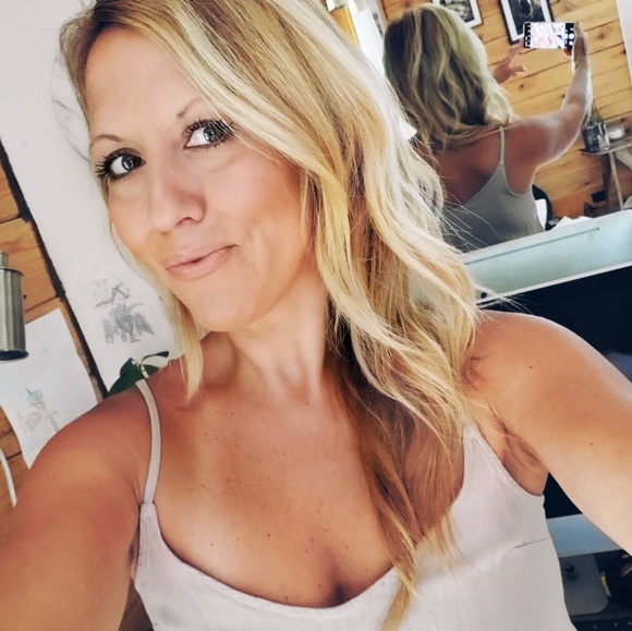 Meet your Posher, Sarah - Picture 1 of 1